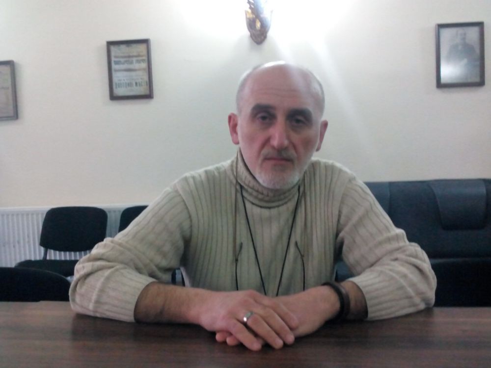 მესხიშვილის თეატრის დირექცია  ვანდალურ ფაქტზე რეაგირებას ითხოვს