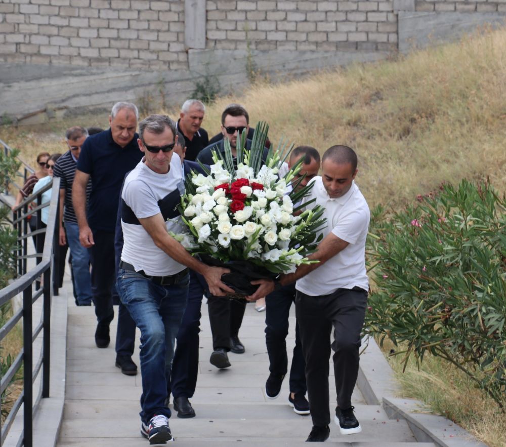 გარდაბნის მუნიციპალიტეტში ადგილობრივმა თვითმართველობამ აგვისტოს ომში დაღუპულებს პატივი მიაგო