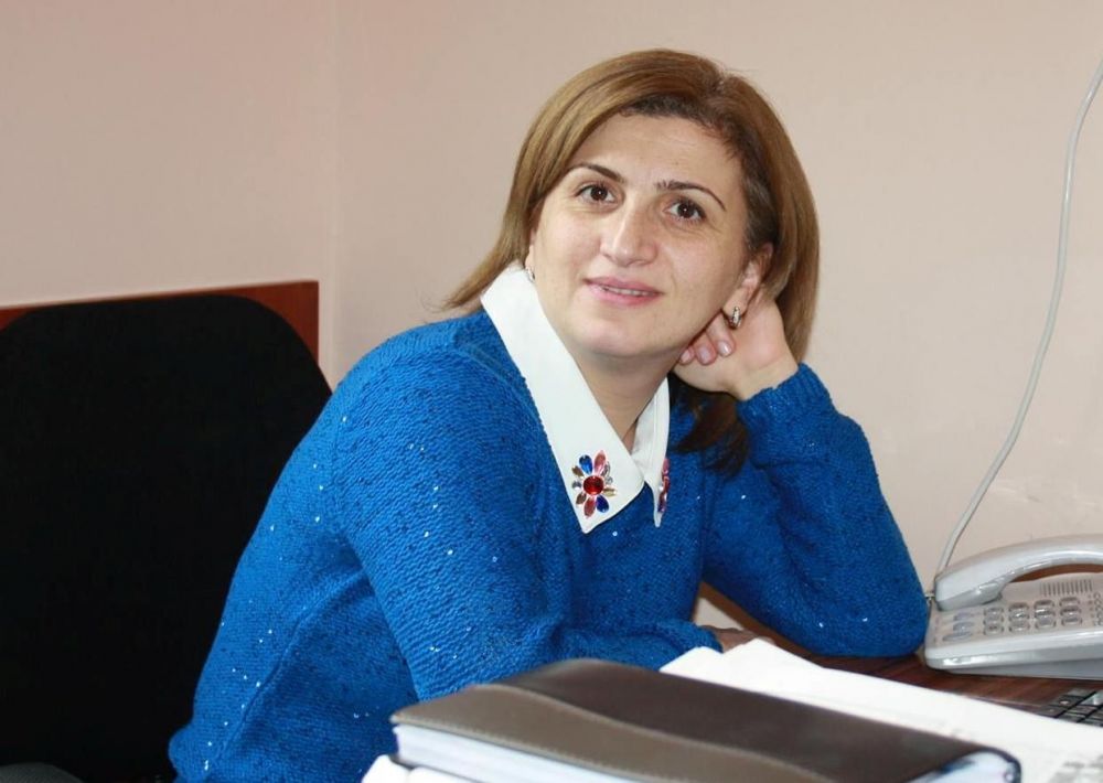 ბაღების ყოფილი თანამშრომელი დეპუტატს პოლიტიკურ ნიშნით დევნაში ადანაშაულებს