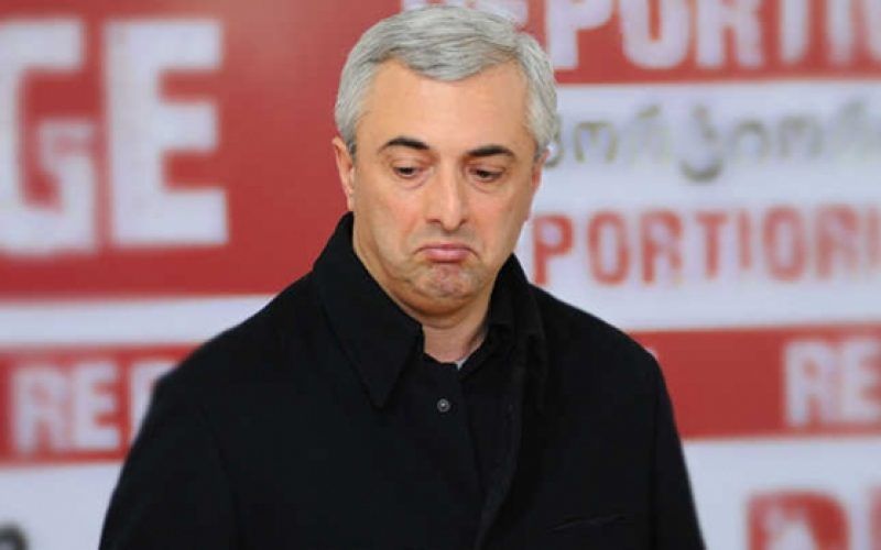 კობა ნარჩემაშვილის ძმა ამომრჩევლის მოსყიდვაში მონაწილეობს?