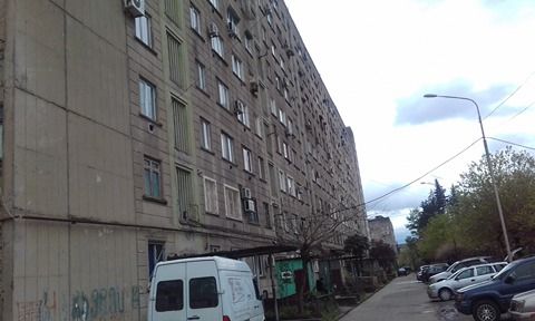 ქუთაისში მერვე სართულიდან ქალი გადმოვარდა