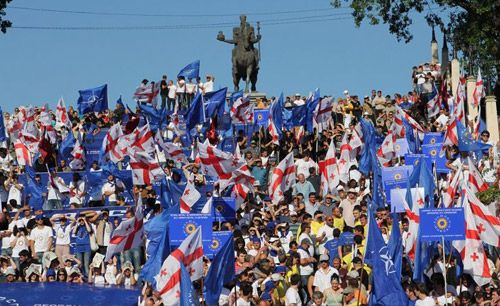 “მასწავლებლებს “ქართული ოცნების” პრეზენტაციაზე მისვლა დაავალეს”