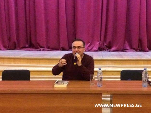 “ქართული მარში”  ხელოვნური მოვლენაა”- ლაშა ბუღაძე