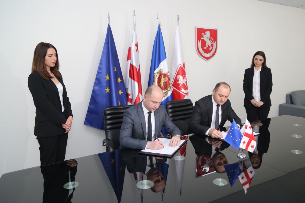112-სა და საქართველოს რკინიგზას შორის მემორანდუმი გაფორმდა