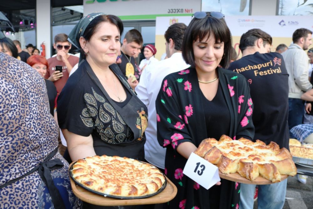 ზუგდიდში  საუკეთესო მცხობელის ტიტული ზესტაფონელმა დიასახლისმა მიიღო