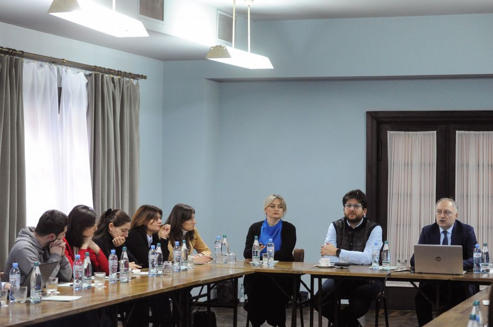 თიბისი ბანკის გენერალური  დირექტორი მედიის წარმომადგენლებს შეხვდა [R]