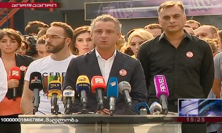 “ხელისუფლებას ვპირდები, რომ ვიდრე “რუსთავი 2″ დაიხურება, დაიხურებით თქვენ”