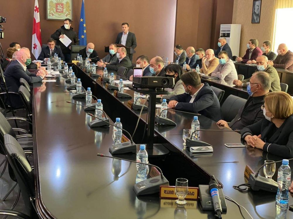 ქუთაისის  საკრებულოს ორი წევრი საკრებულოს სხდომაში მონაწილეობას ონლაინ მიიღებს