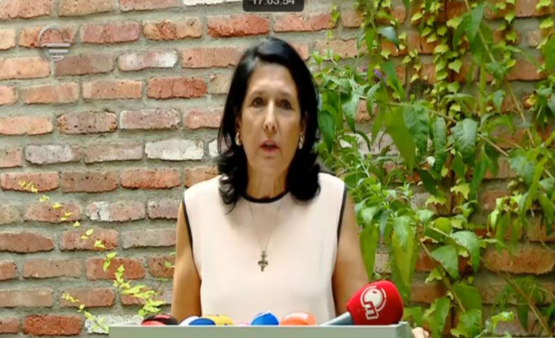 “ჩემს მიმართ ისმის დაჟინებული და უაზრო კითხვები, ეს დაფუძნებულია ამოგლეჯილ სიტყვებზე”