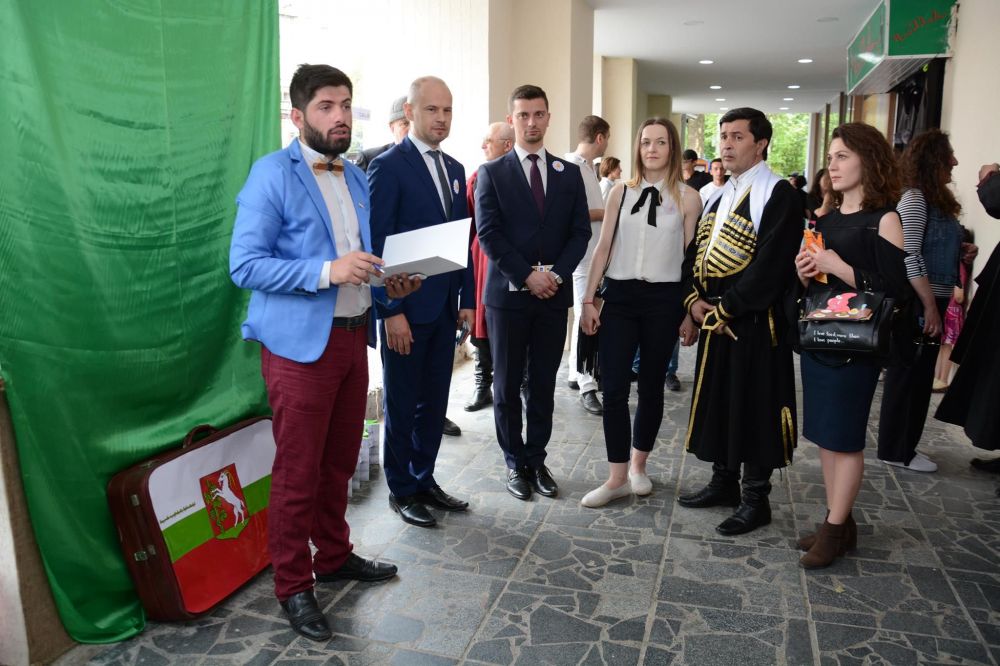 ქუთაისში  ადამ მიცკევიჩის პოეზიის კედელი გაიხსნა