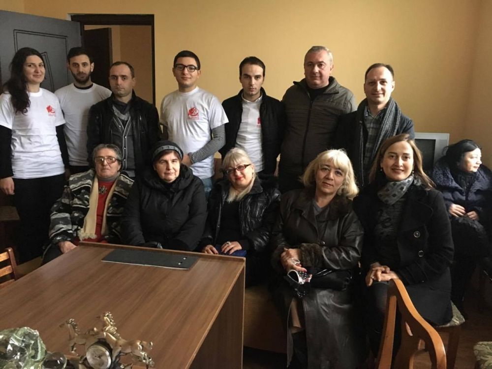 ქუთაისში უსინათლოთა კავშირის წევრებს აუდიო ბიბლიოთეკა გადასცეს