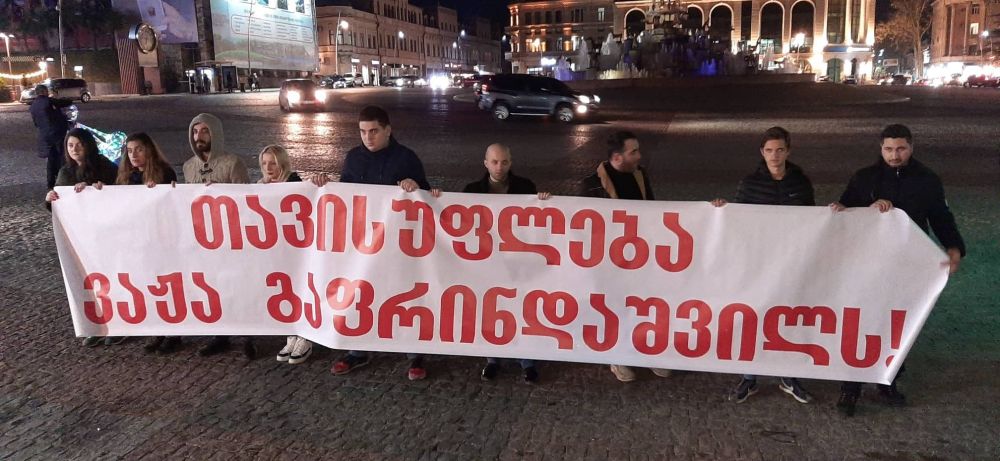 “ჩვენი დროის გმირი ერთი წლით და ცხრა თვით ციხეში არ უნდა იჯდეს”