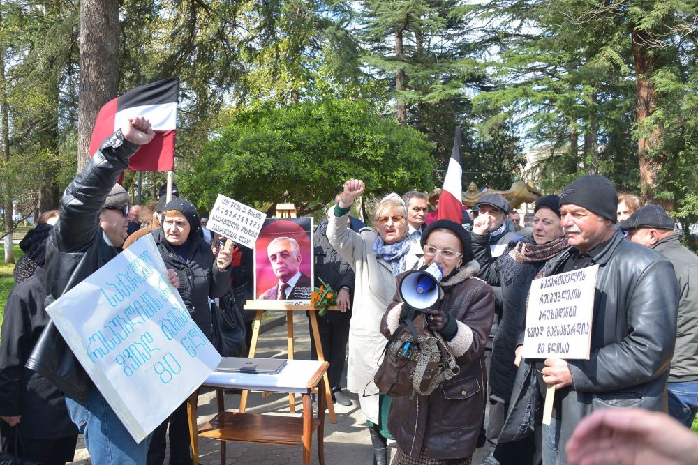 ქუთაისში ზვიად გამსახურდია ეროვნული მოძრაობის ვეტერანებმა გაიხსენეს