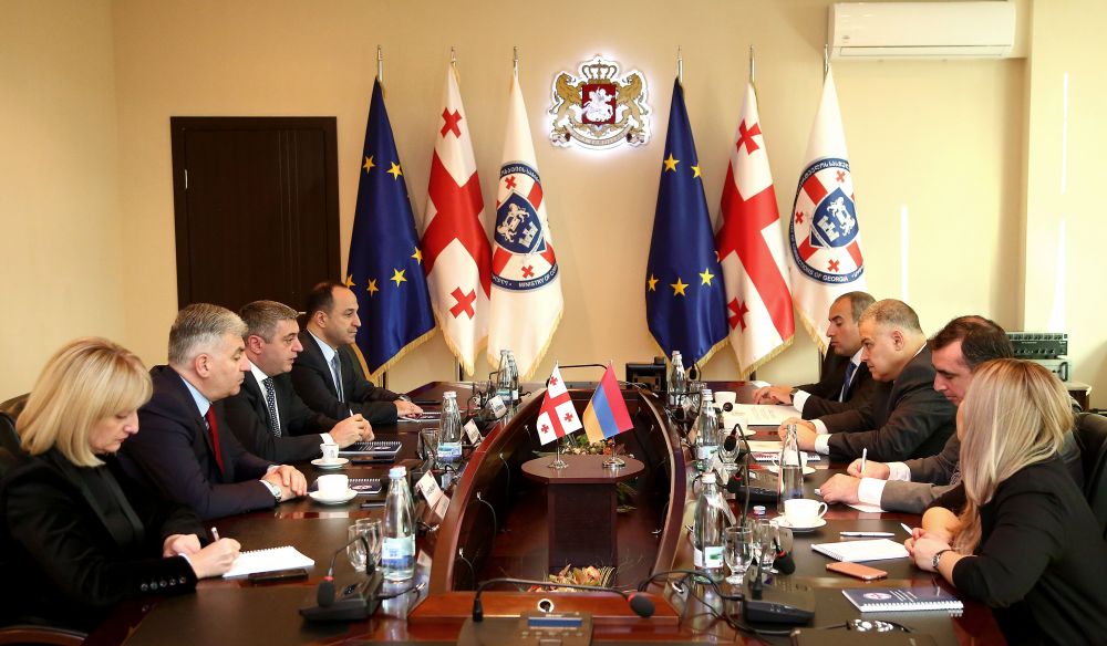 კახა კახიშვილი სომხეთის იუსტიციის მინისტრს შეხვდა