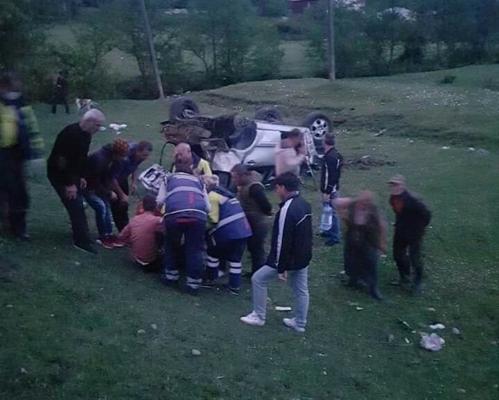 წყალტუბოში მაღალი სიჩქარით მოძრავი ავტომობილი გაზის მილს დაეჯახა