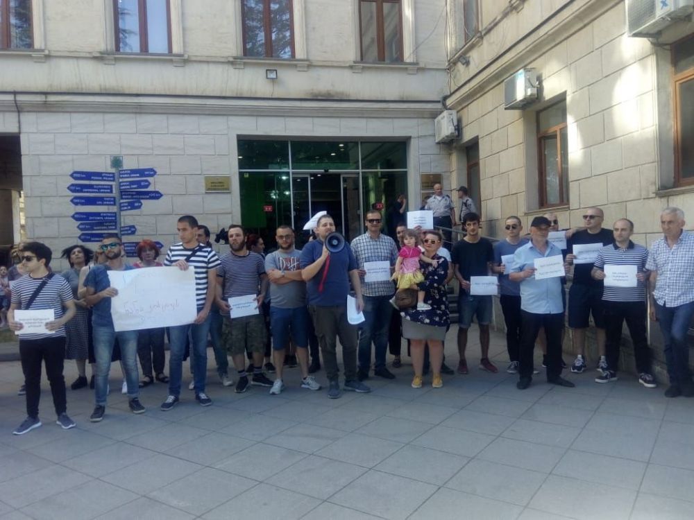 “დატოვოს საკრებულო ნანა კოსტავამ” – ქუთაისში აქცია გაიმართა [VIDEO]