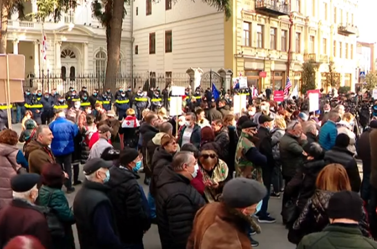 „ფრიდომ ჰაუსის“ მონაცემებით, საქართველოს მაჩვენებლები დემოკრატიის კუთხით გაუარესდა