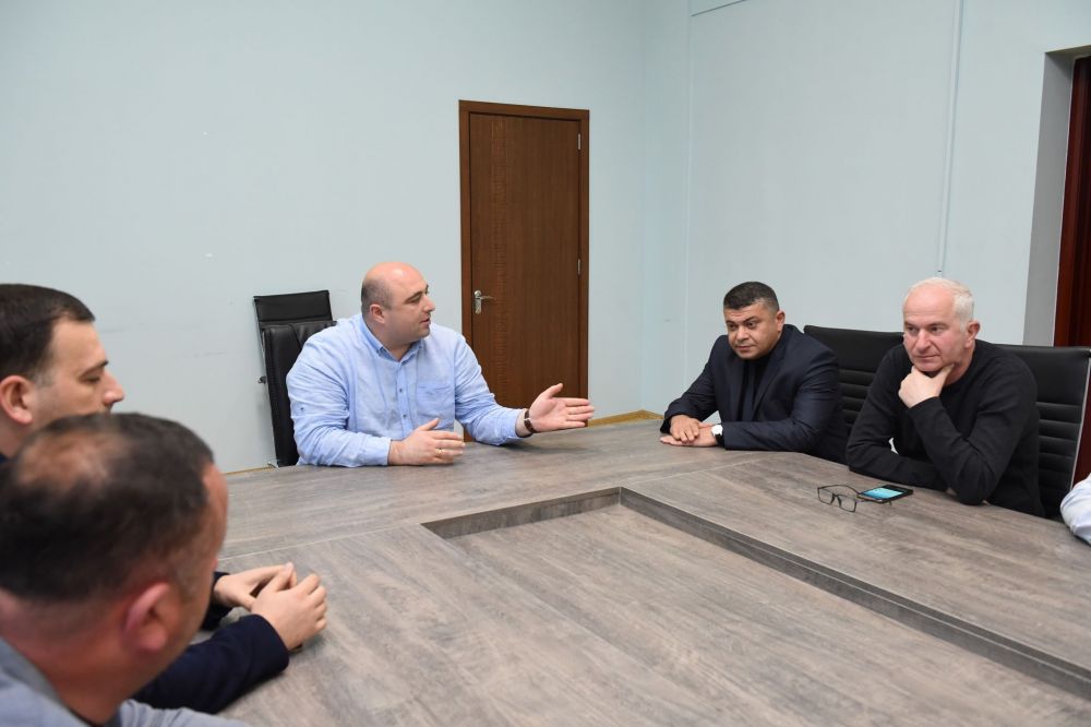 გიორგი ჭიღვარიამ ახალი ვიცე მერი თანამშრომლებს წარუდგინა
