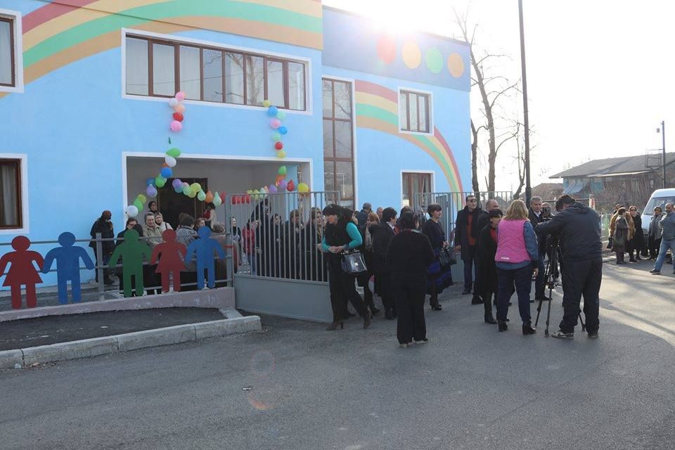 “ჭიღვარიას შეხვედრაზე მშობლების მიყვანა დამავალეს” – ბაღის აღსაზდელის მშობელი
