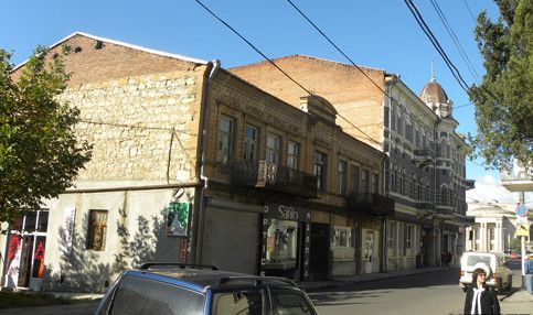თამარ მეფის ქუჩაზე  ფასადების რეაბილიტაციისათვის  756 770  ლარი დაიხარჯება