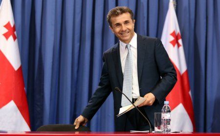 “მოგენატრებით”- ბიძინა ივანიშვილი  ტელევიზიების ჟურნალისტებს შეხვდა