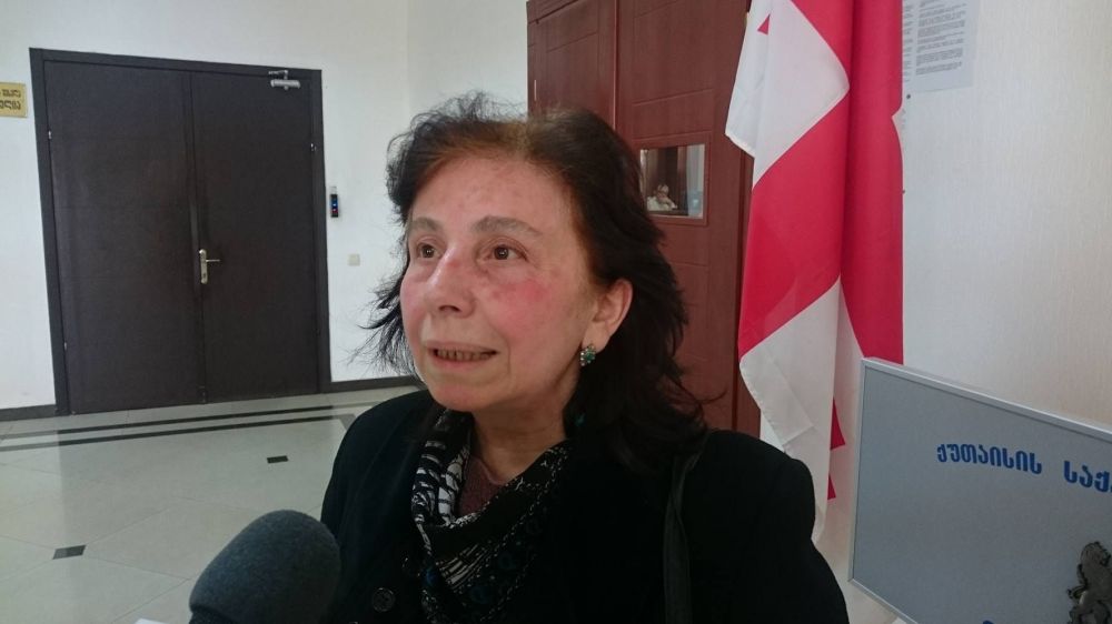 მეუფე კალისტრატესა და ჟურნალისტს შორის დავა ქუთაისის სასამართლოში გრძელდება