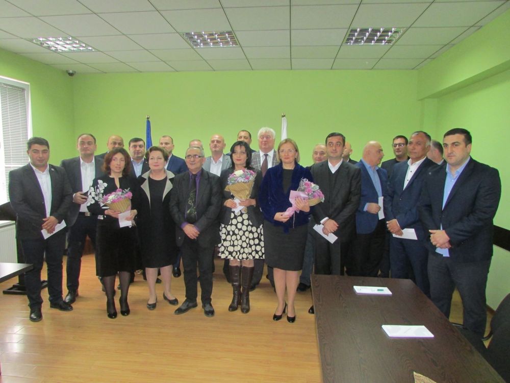 ქუთაისის ახლადარჩეულ საკრებულოში თანამდებობების გადანაწილება მიმდინარეობს