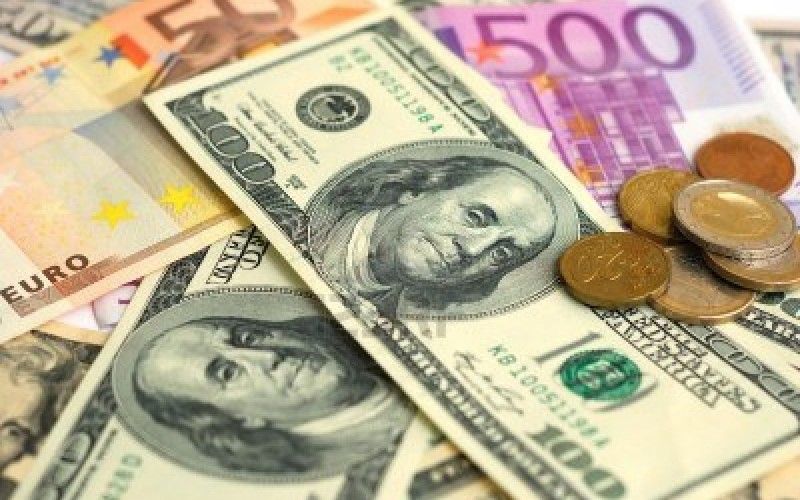 ლარი დოლართან მიმართებაში გაუფასურდა