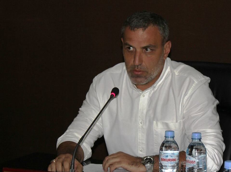დავით დვალი ქუთაისის  მაჟორიტარ კანდიდატებს აფასებს