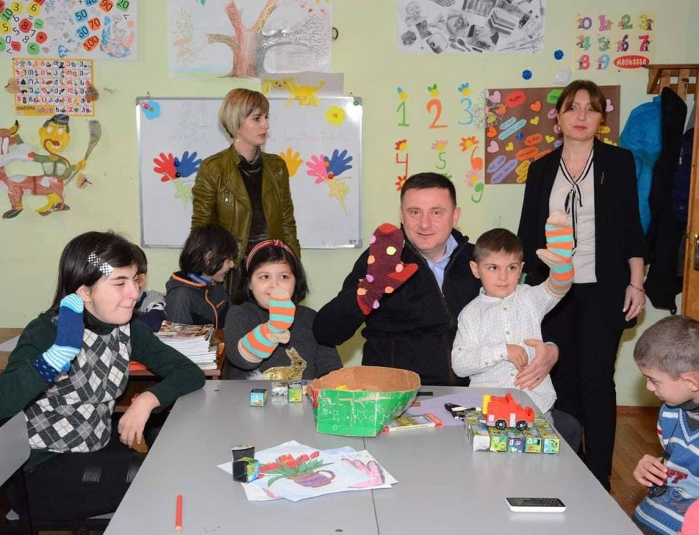 იმერეთში სახელმწიფო რწმუნებულის მოადგილე ბესიკ გოფოძე დღის ცენტრს ,,თაირისი“ ეწვია