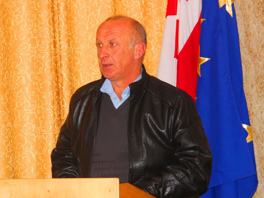 ბაღდათის მოსახლეობა უწყლობას უჩივის