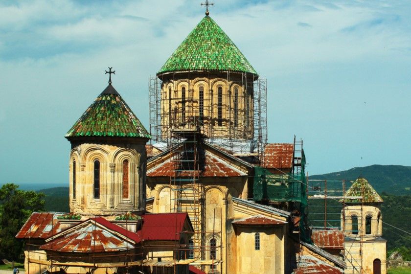 “იუნესკოს დასკვნამაც ამხილა ის უმძიმესი და უმართავი პროცესები, რაც გელათის გარშემო ბოლო 3-4 წელი ვითარდება”.