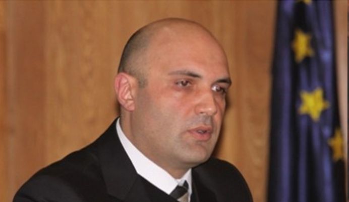 “ეს არის ცივი კონკურენციის რეჟიმი დედაქალაქსა და მეორე ქალაქს შორის”