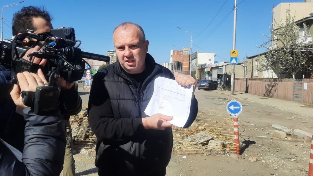 თანხები დარიცხულია, გზებზე სამუშაოები შეჩერებული – გიგა შუშანია კორუფციაზე საუბრობს