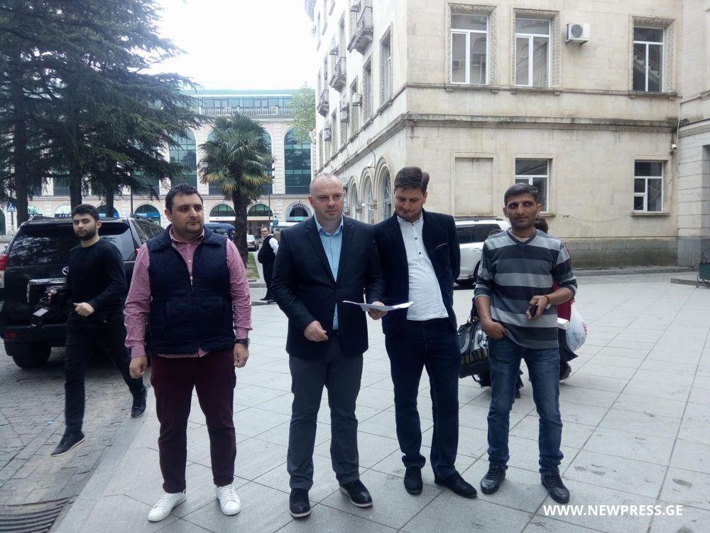 “ქუთაისელებს მერიის ავტომობილების შენახვა წელს 800 000 ლარამდე დაუჯდება”