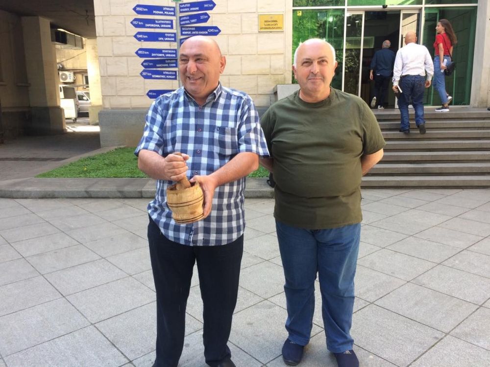 “ამათთან ლაპარაკი წყლის ნაყვაა, ამიტომ მივმართავ ბიძინა ივანიშვილს”- წულაიამ მერიასთან ქვასანაყი მიიტანა