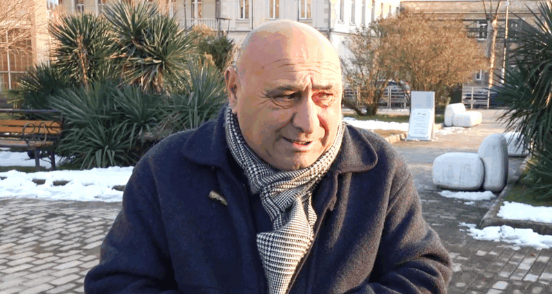 “არის მცდელობა, დამაშინონ და ხელი ამაღებინონ პერფორმანსების კეთებაზე”