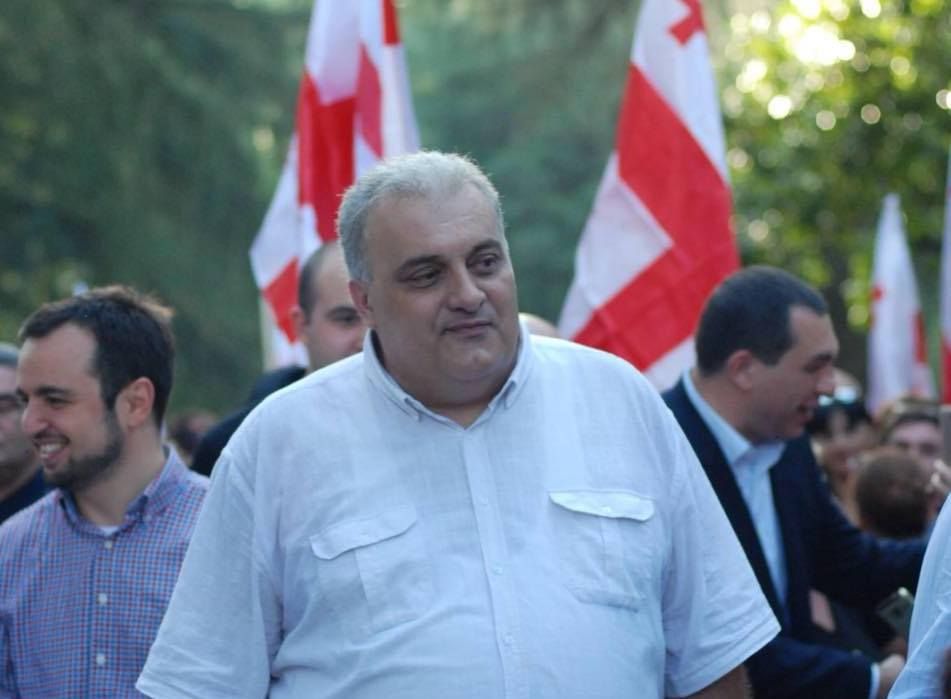“ნაციონალური მოძრაობიდან” “ევროპულ საქართველოში” – დავით გოგისვანიძის პოლიტიკური წარსული