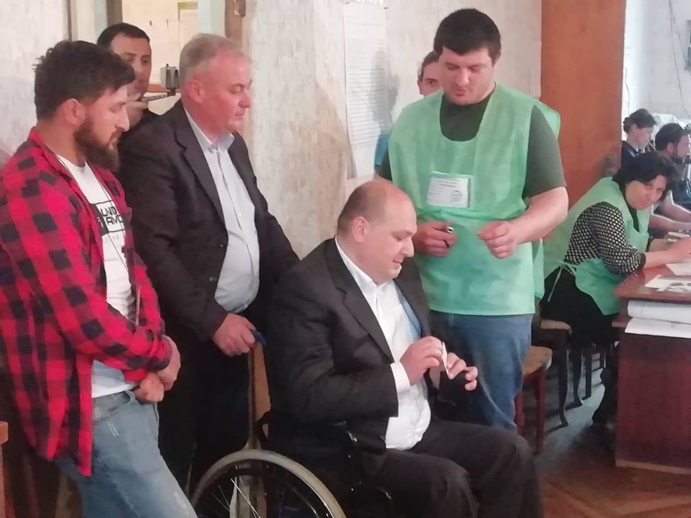 გიორგი გოგლიჩიძის განცხადებით, ხმა “ჯანსაღ ზესტაფონს” მისცა