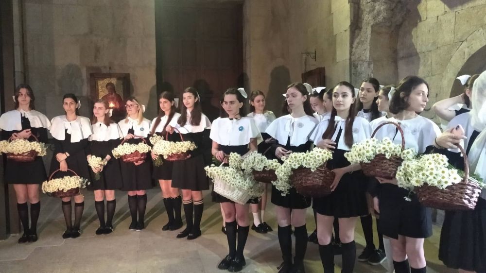 ქუთაისში ქალაქის დღესასწაულის აღნიშვნა ბაგრატის  ტაძრიდან დაიწყო  PHOTO