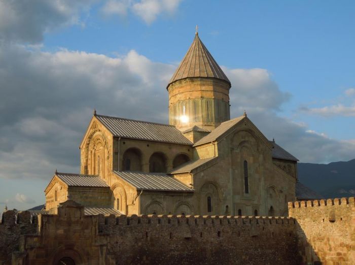 დღეს სვეტიცხოვლობა აღინიშნება