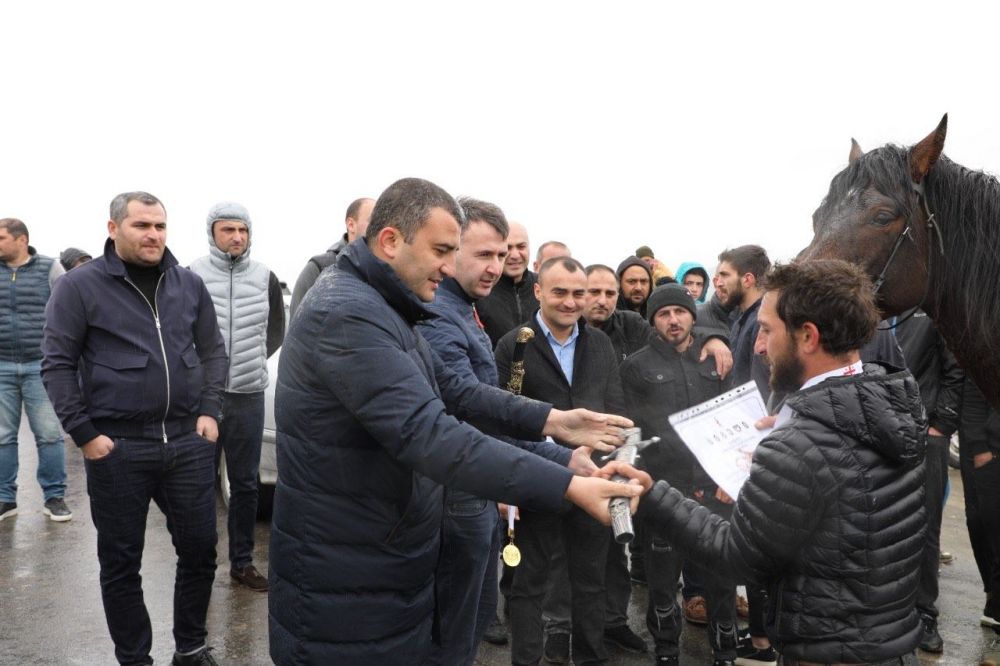 გარდაბნის მუნიციპალიტეტის სოფელ მარტყოფში ტრადიციული სახალხო დღესასწაული “აპარნობა” აღინიშნა