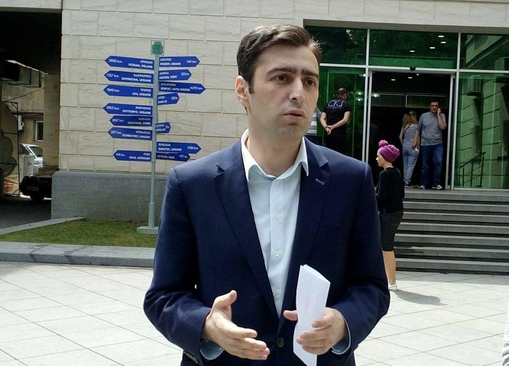 “ქუთაისში ხელფასები “ქართული ოცნების” წევრებს და მათ ახლობლებს გაეზარდათ”