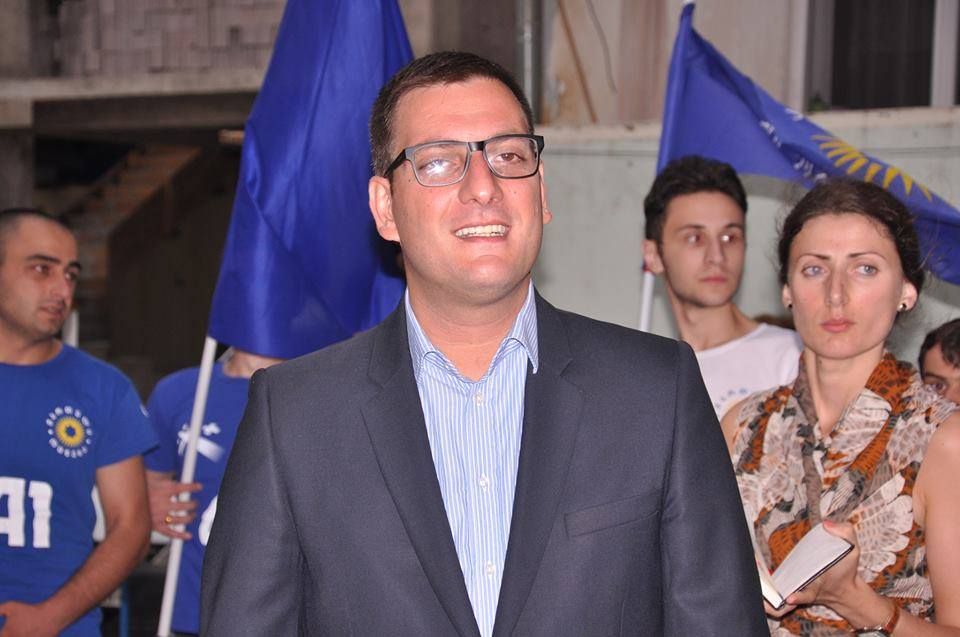 ირაკლი შენგელიამ გამარჯვების ოლქში ამომრჩეველთან შეხვედრების პირველი ეტაპი დაასრულა  [R]