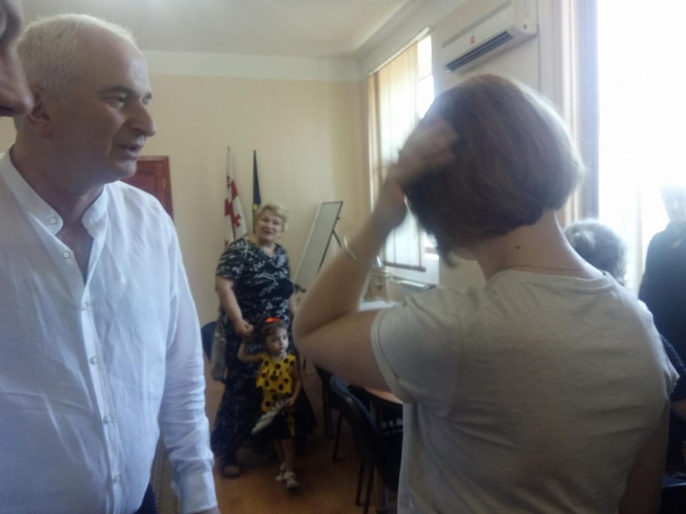 “არ ვიცი, ალბათ, მერს ეცოდინება”-ქუთაისის ვიცე მერი ვერ აკონკრეტებს, რომელ უწყებას გადაეცა დასკვნა
