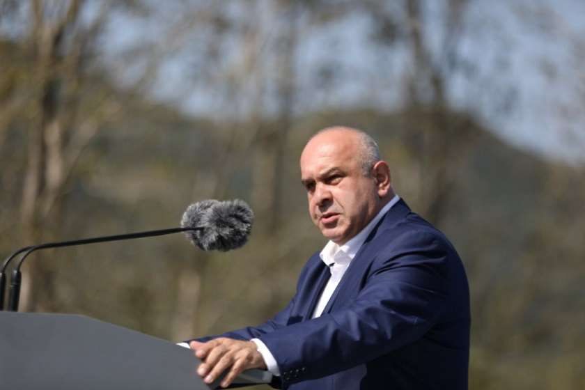 ხარაგაულის მერია მერის ძმას უკონკურსო  შესყიდვებს უფორმებენ