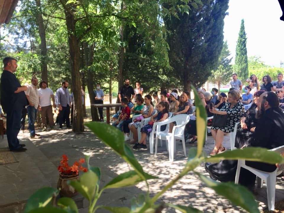 გარდაბნის მუნიციპალიტეტის სოფელ მარტყოფში ეკლესიის ეზოში კონცერტი გაიმართა