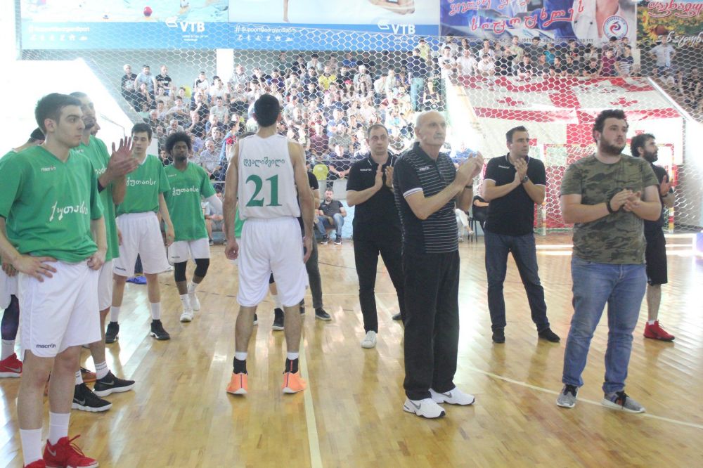“ქუთაისი 2010” ჩემპიონობისათვის იბრძვის