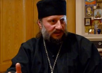 “მაიძულეს ქვეყანა დამეტოვებინა” – მამა გიორგი სხილაძე