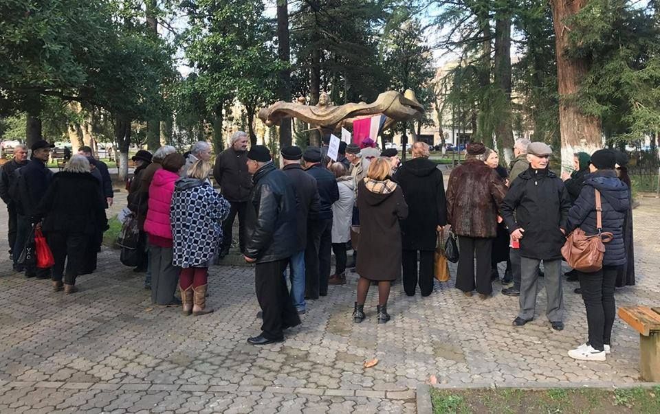 ქუთაისში პირველი პრეზიდენტის, ზვიად გამსახურდიას საქმის გამოძიებას ითხოვენ